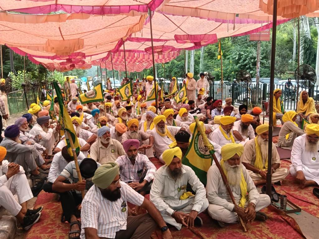 ਪੱਕੇ ਮੋਰਚੇ ਵਿੱਚ ਬੈਠੇ ਕਿਸਾਨਾਂ ਦੀ ਪ੍ਰਸਾਸ਼ਨ ਨਾਲ ਮੀਟਿੰਗ